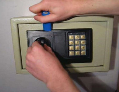 带岭24小时上门开锁公司