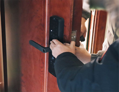 带岭24小时上门开锁公司